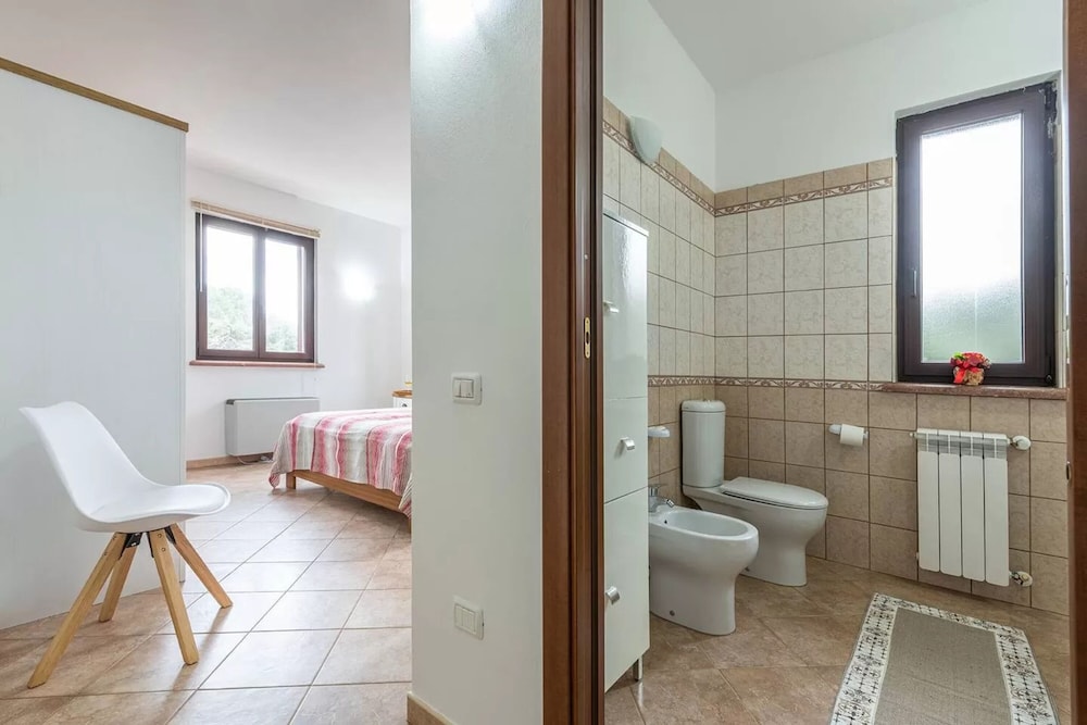 Amazing Detached Villa for 8 Guests Near Stintino