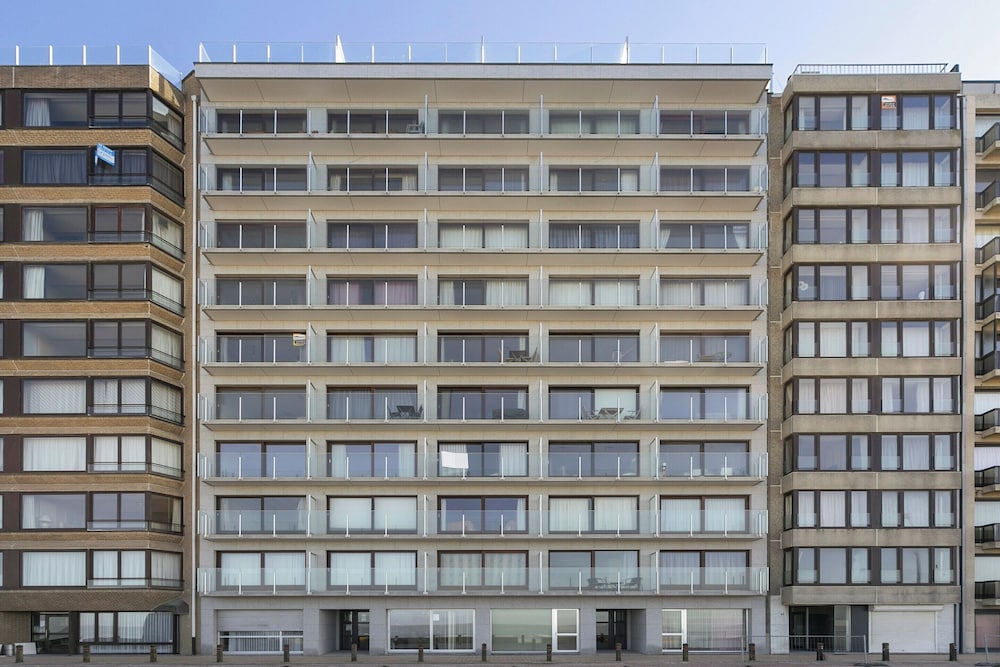 Apartment in Blankenberge With Sea Views