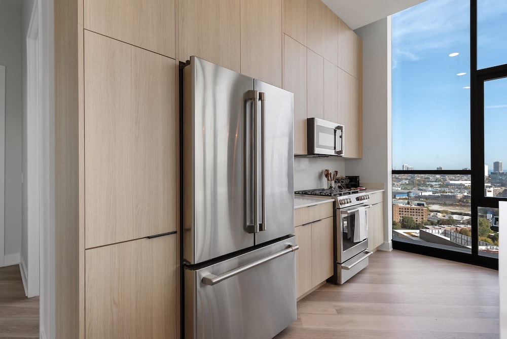 River West 2 Penthouses Skyline Group Comfort