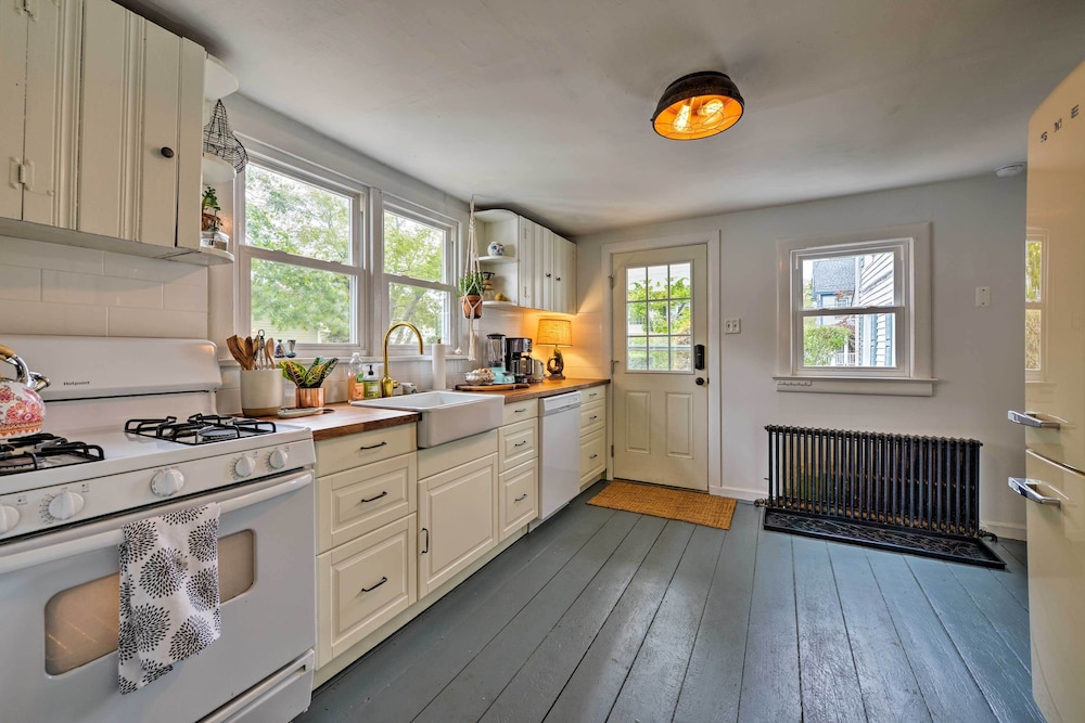 'poplar Cottage' Minutes to Stone Harbor Beaches!