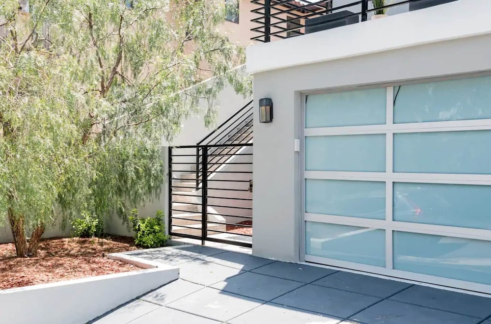 Hollywood Hills Heatpool BBQ Prime Location