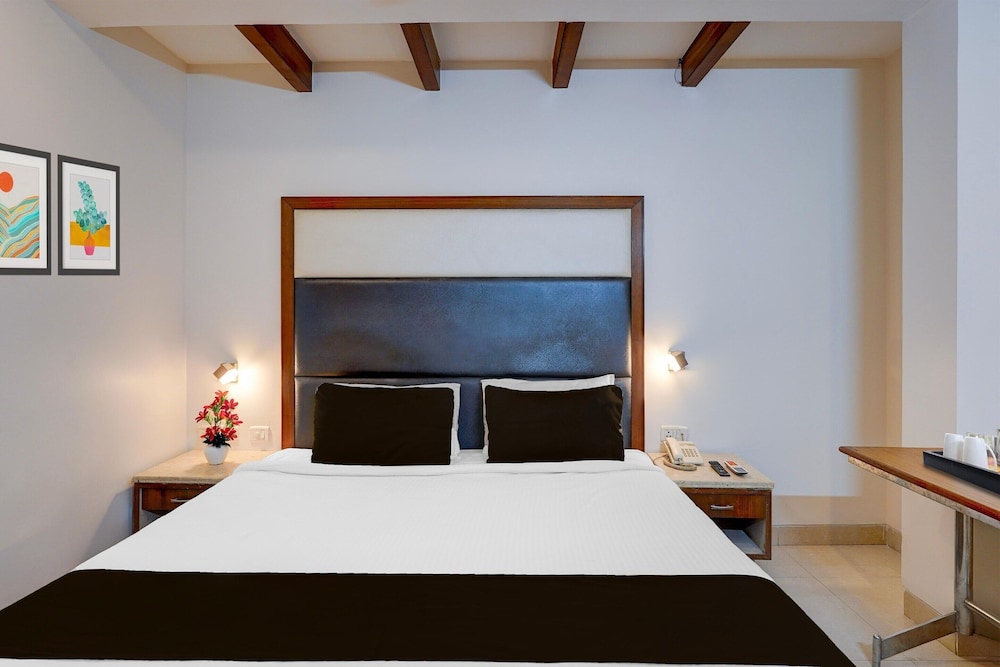 Super Townhouse Arcot Road