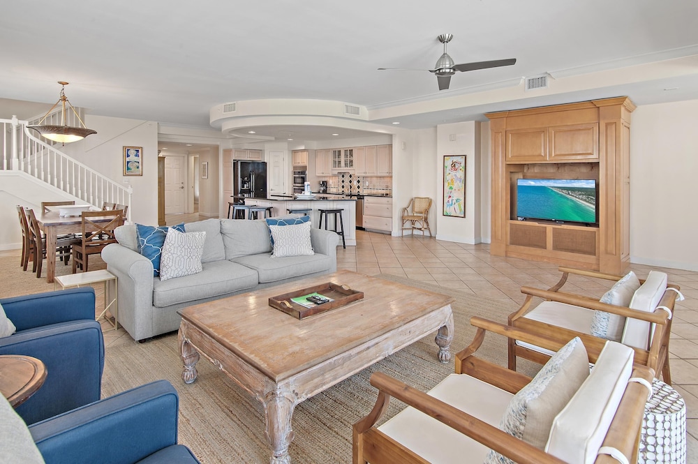 Inn at Crystal Beach 611