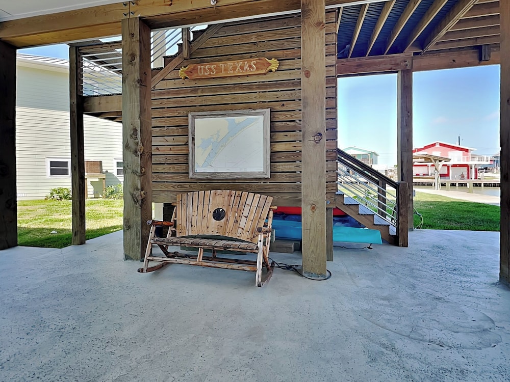 The Salty Dog at Copano Bay by Miss Kitty’s