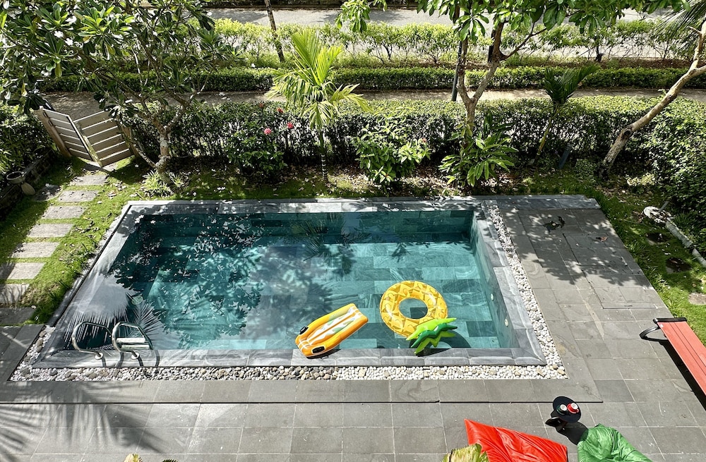 Beach villa 3BR private swimming pool view 4