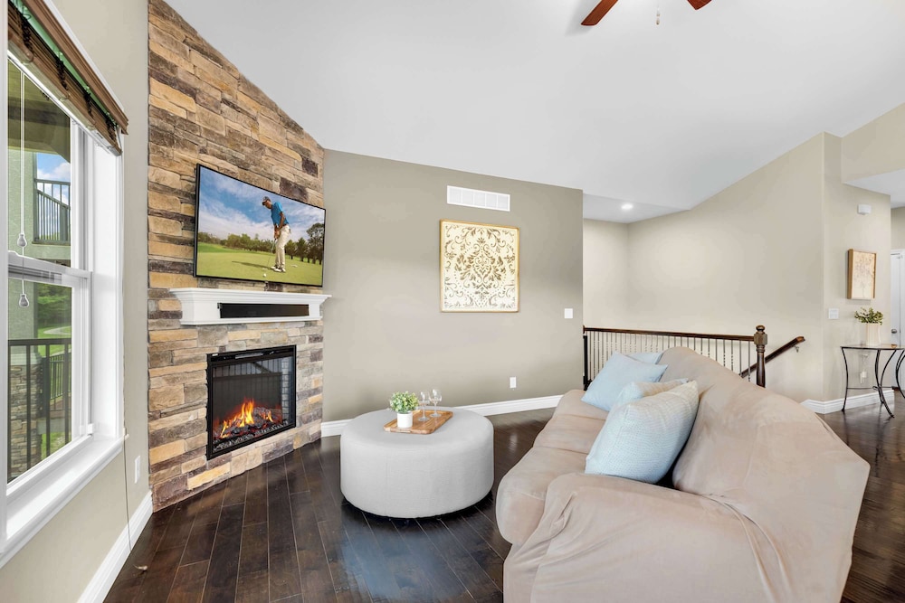 Fairway Lake Retreat