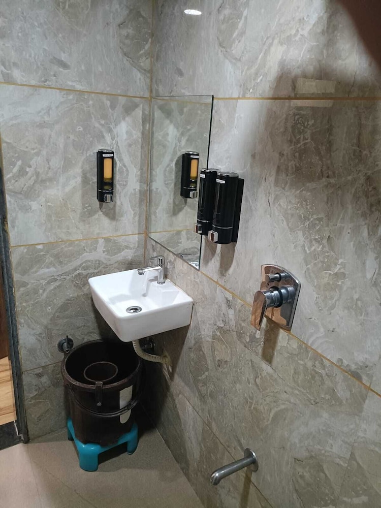 HOTEL RJ RESIDENCY C.G.ROAD
