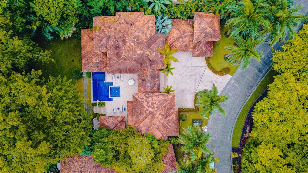 CR Luxury Casa Zafiro 7 Bdrm