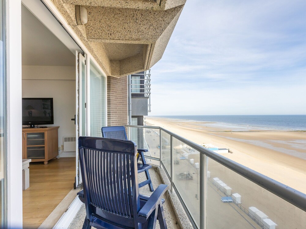 Apartment With 2 Bedrooms and sea View