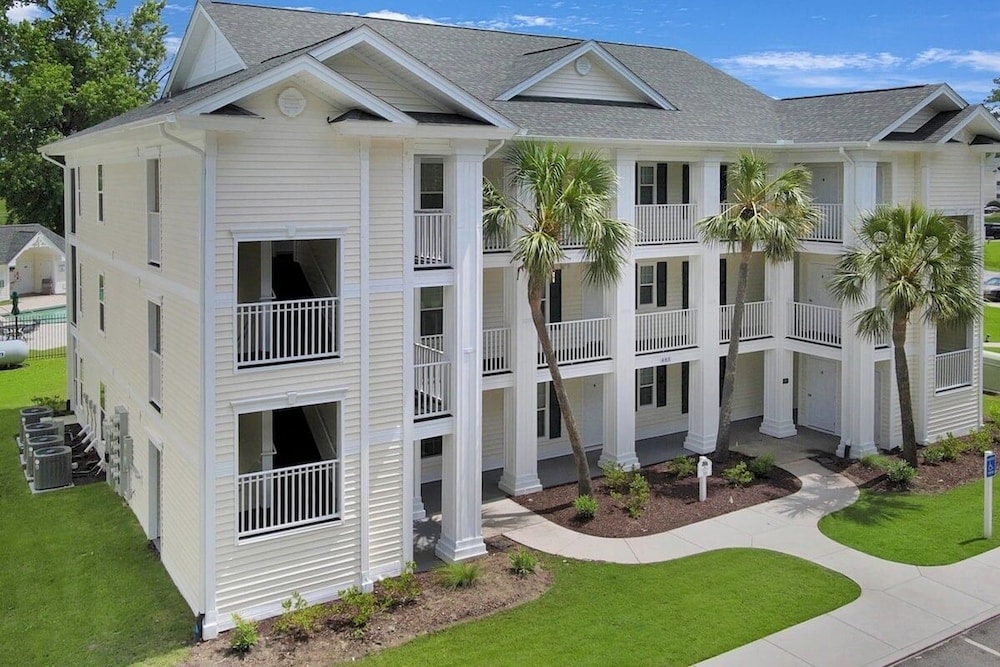 River Oaks 30h 2 Bedroom Condo