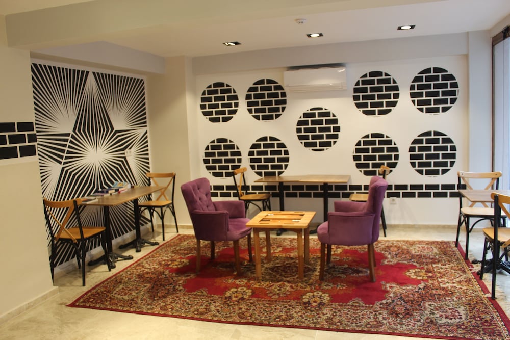 The Reina İstanbul - Image 21