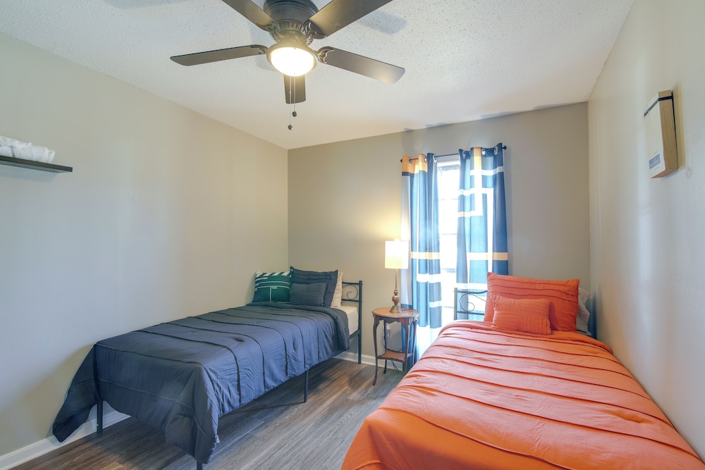 4 Mi to Shelby Farms Park: Memphis Home w/ Patio!