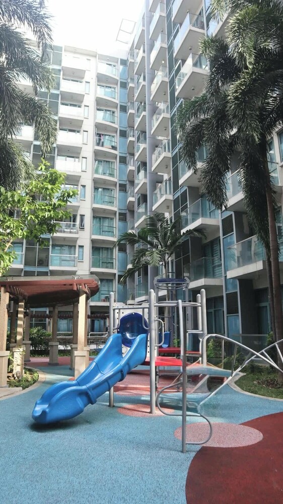 One Palm Tree Villas