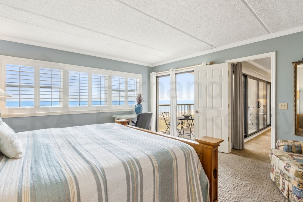 667 Amelia By The Sea 3 Bedroom Condo