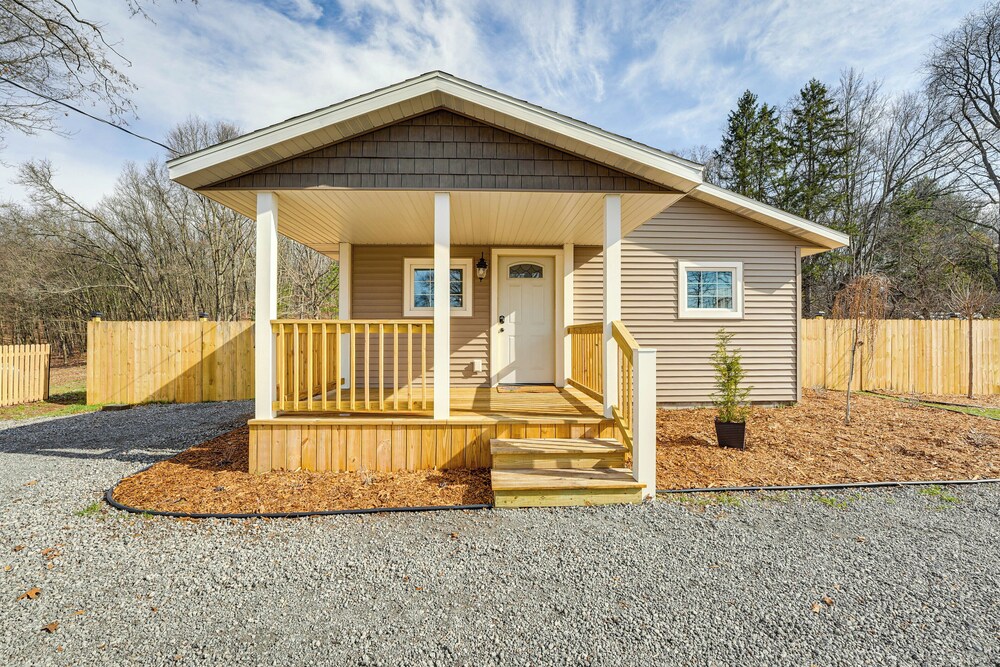Boat, Fish & Hike: Cozy Getaway in Twin Lake!