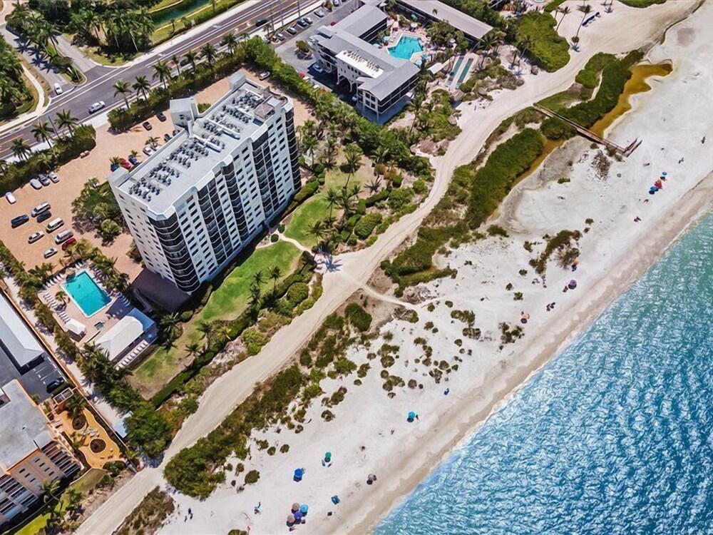 Riviera Club 204 by Distinctive Beach Rentals