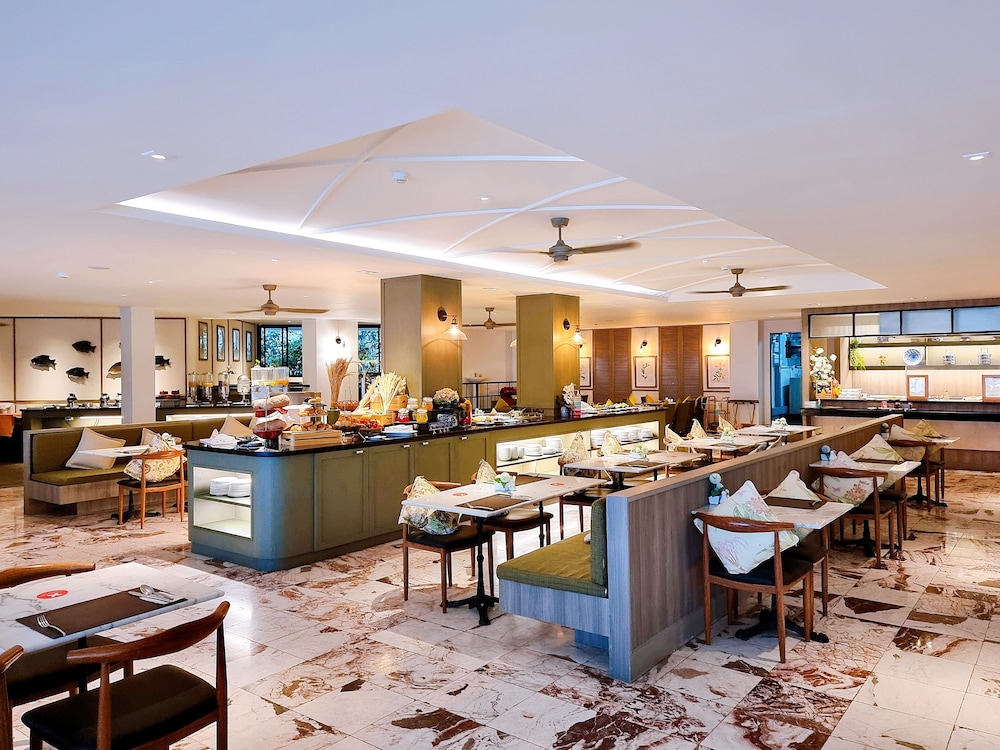 Sawaddi Patong Resort & Spa by Tolani, photo 53