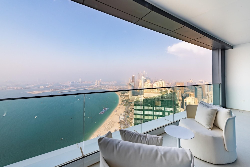 Sea View Urban Retreat in Address JBR