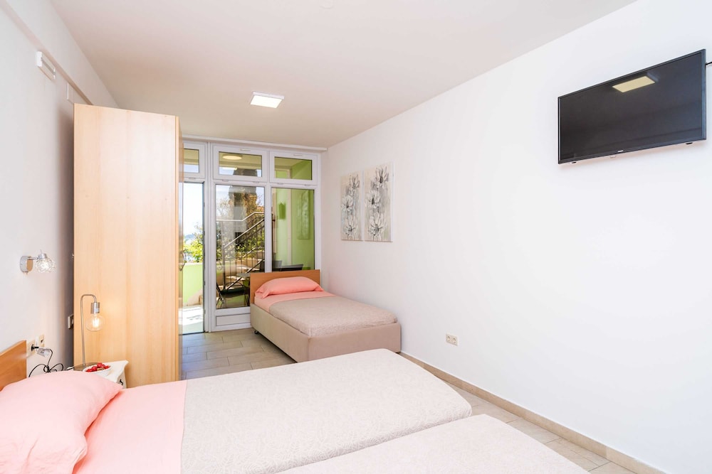 Apartments Subrenum