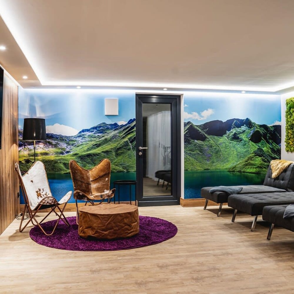 Chalet Amadeus - Designer Luxury Chalet for 14
