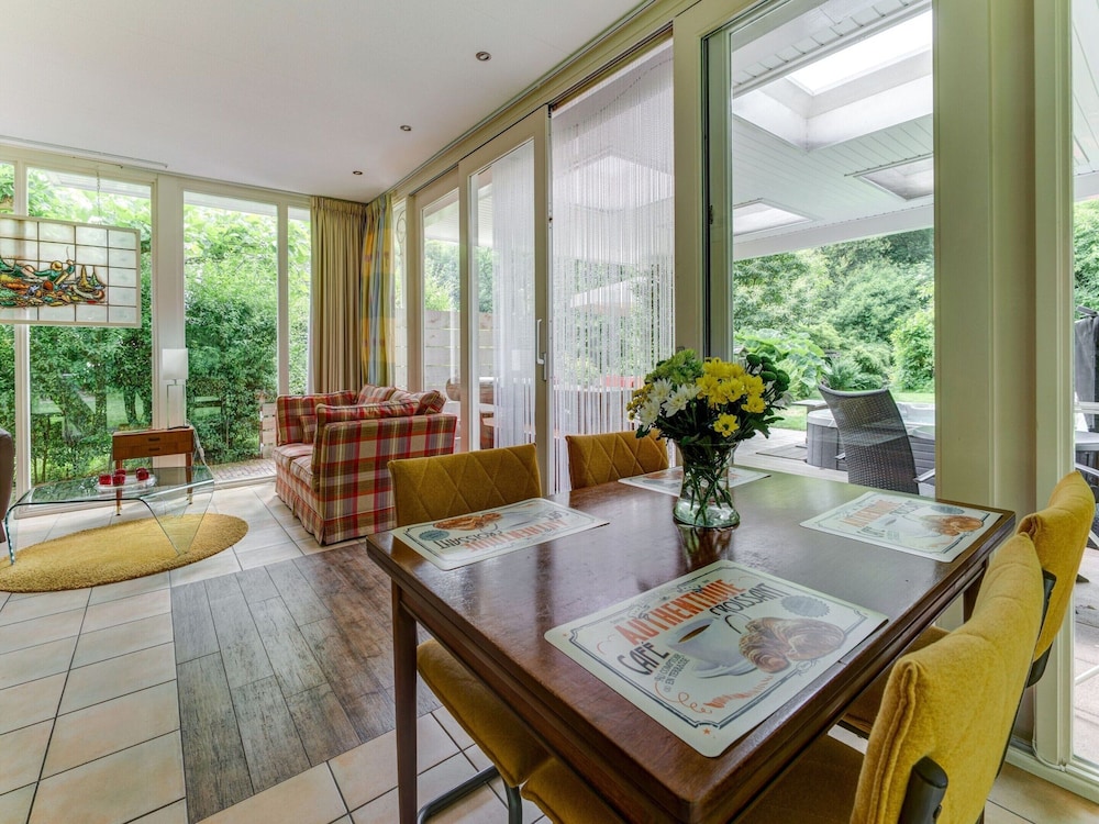 Picturesque Holiday Home in Oldenzaal With Jacuzzi, photo 9