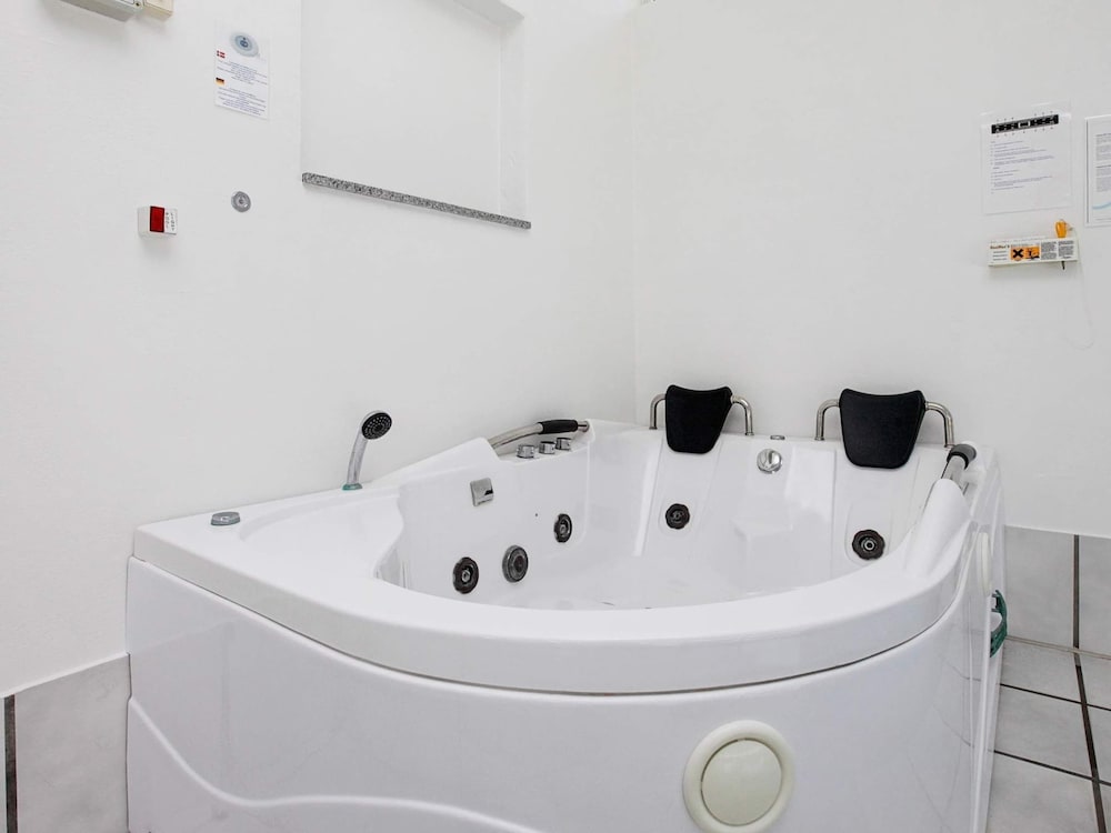 12 Person Holiday Home in Vaeggerlose view 3