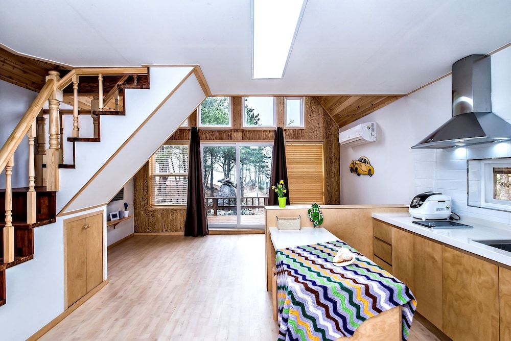 Browncabin Pension