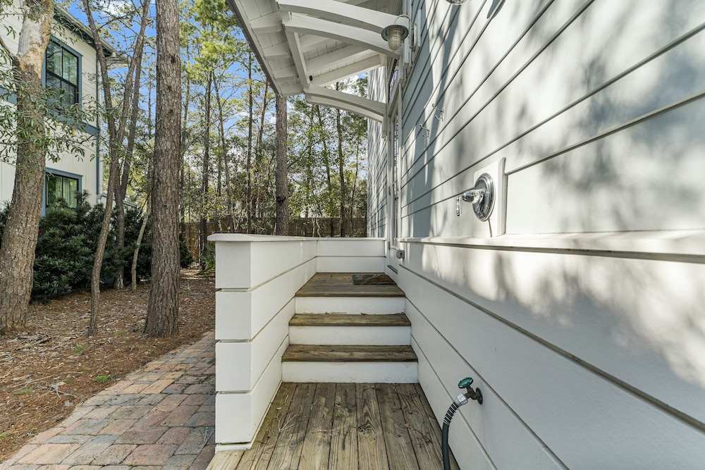 Magnolia Cottages by the Sea by Panhandle Getaways