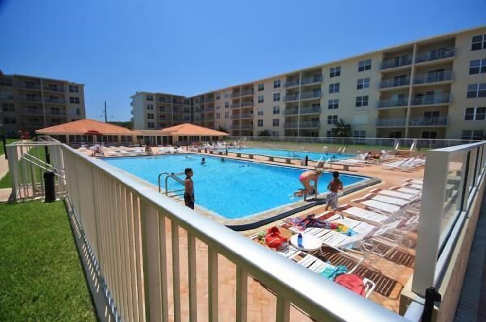 Sea Coast Gardens II 2 Bedroom Condo by Great Ocean Condos