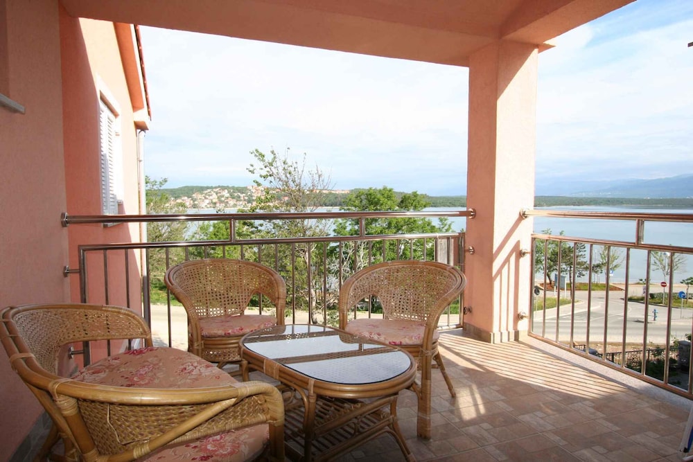 Apartments in Malinska/insel Krk 12469