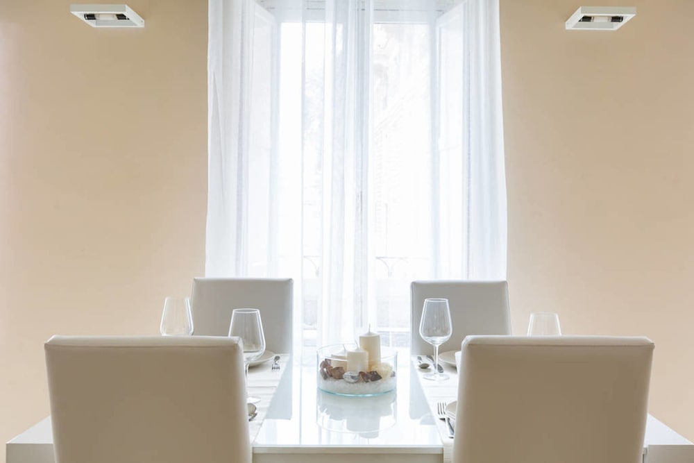 Piazza del Popolo Suite