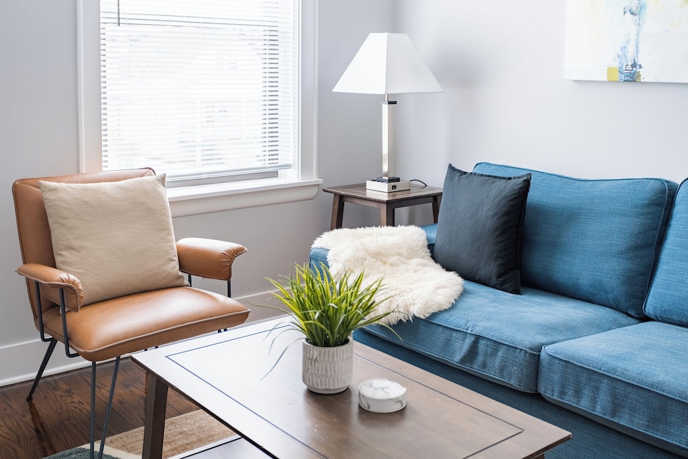 Well-Appointed 2BR - Cicero 2N