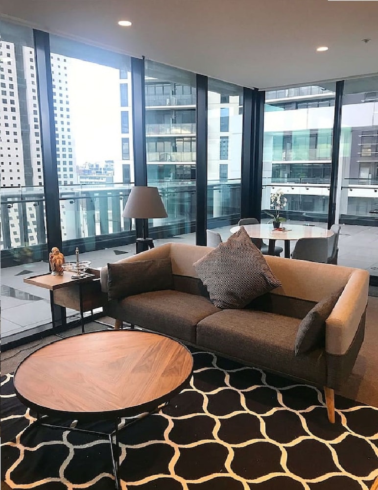 Southbank Platinum Tower Apartment