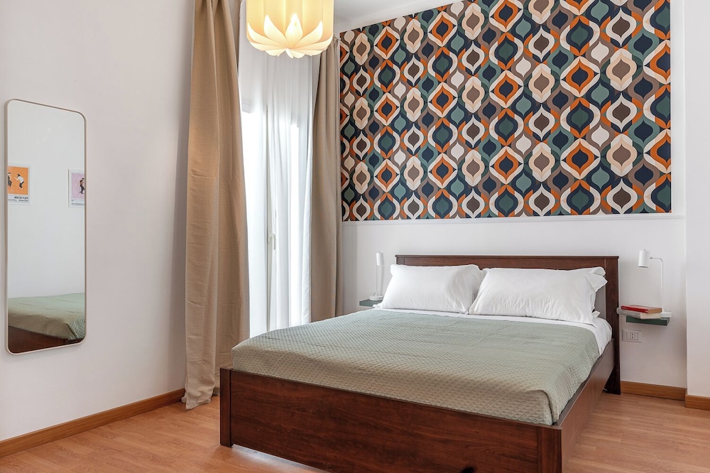Ierone Apartment with Balcony by Wonderful Italy