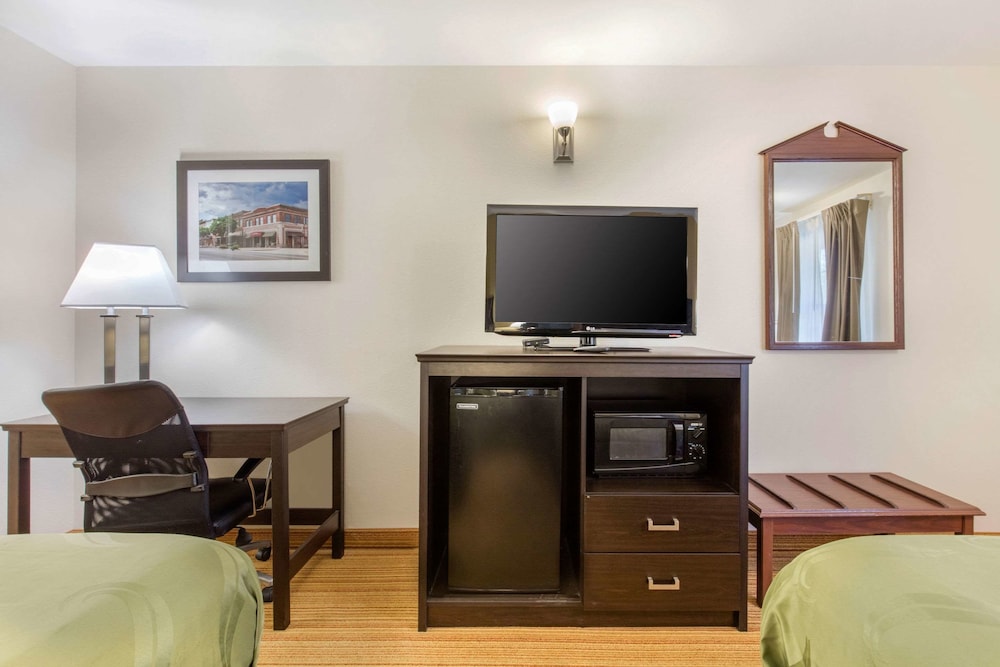 Quality Inn Arab Hwy 231 - Property Image 26