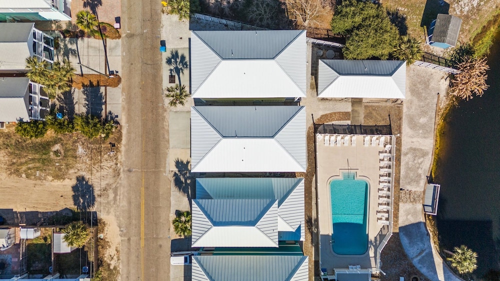 Beach House - Riviera Retreat by PHG