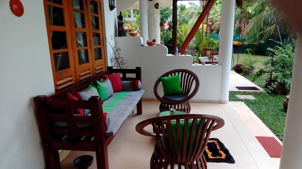 River shadow villa