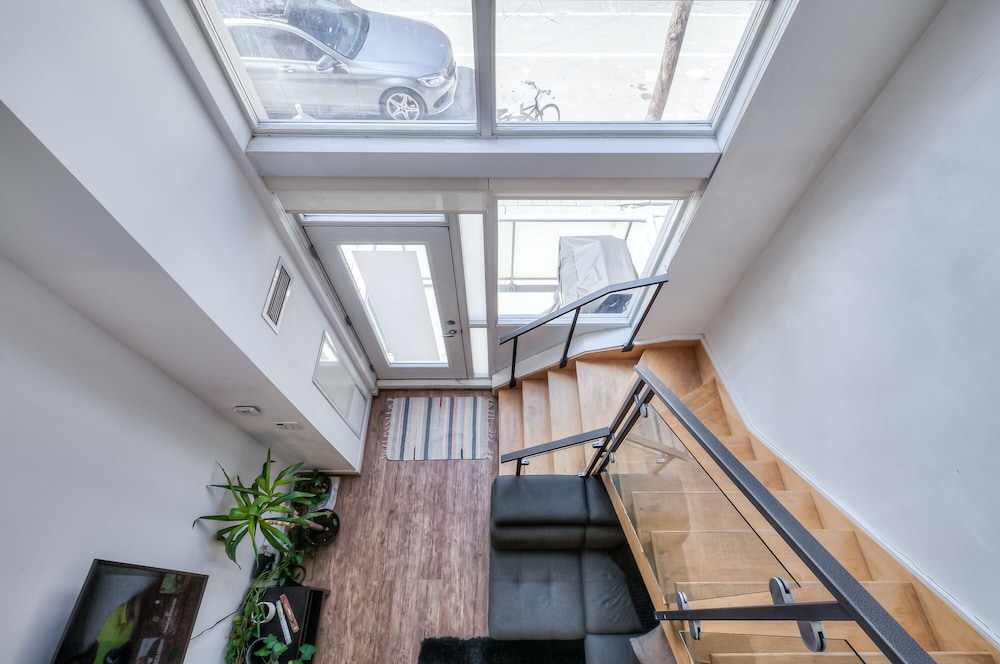 1 Shaw St Loft Suites - Image 1