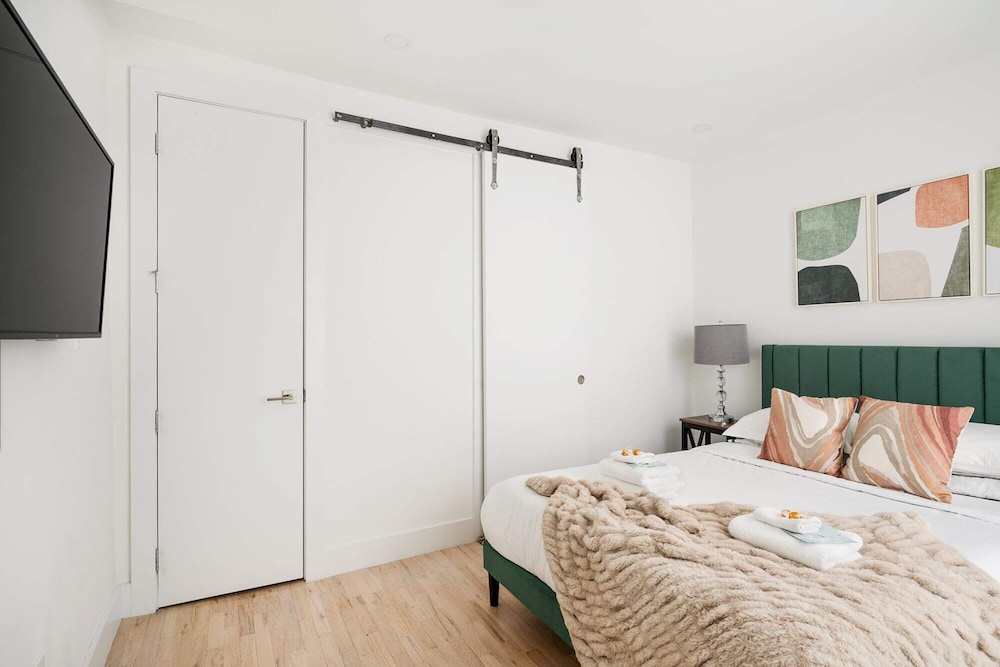 1597 New York Apt