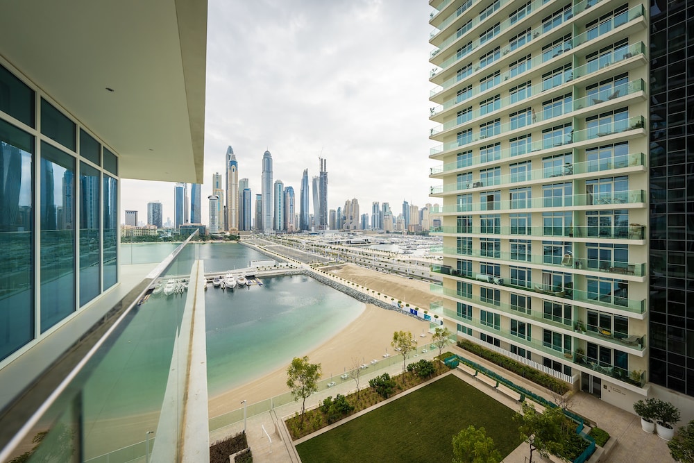 Glamorous 3BR with Marina view