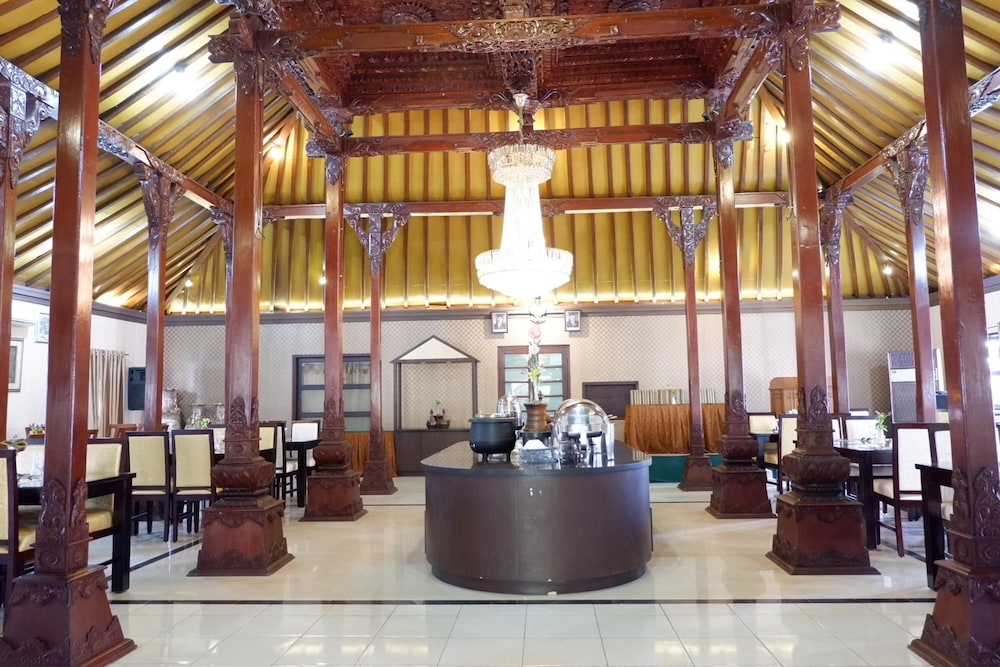 Ataya Hotel by Qinarya