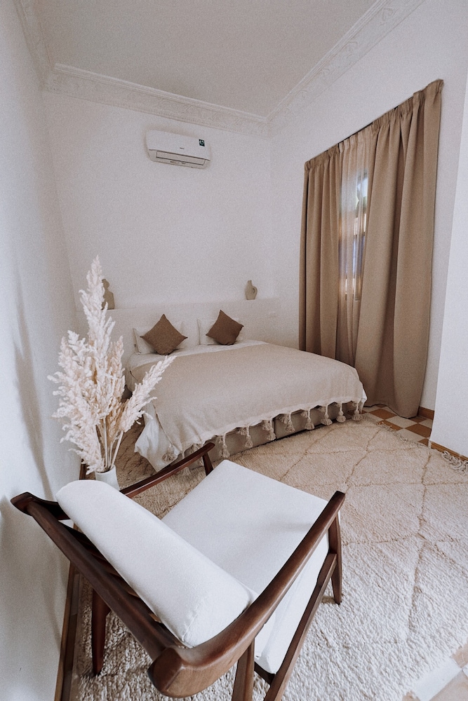 Riad Solila