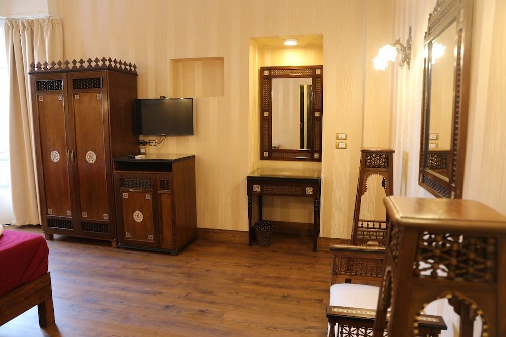 Royal Apartments in Cairo Down town