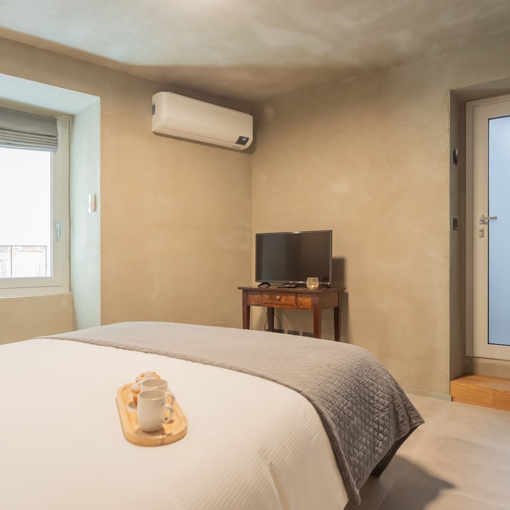 Urio s Castle Suites