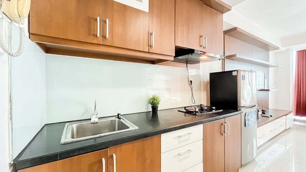 Modern Pop Urban Studio At Tamansari The Hive Apartment