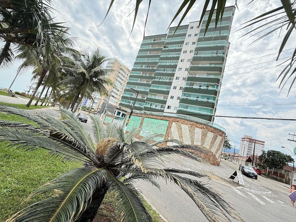 Pé na Areia Praia do Maracanã II