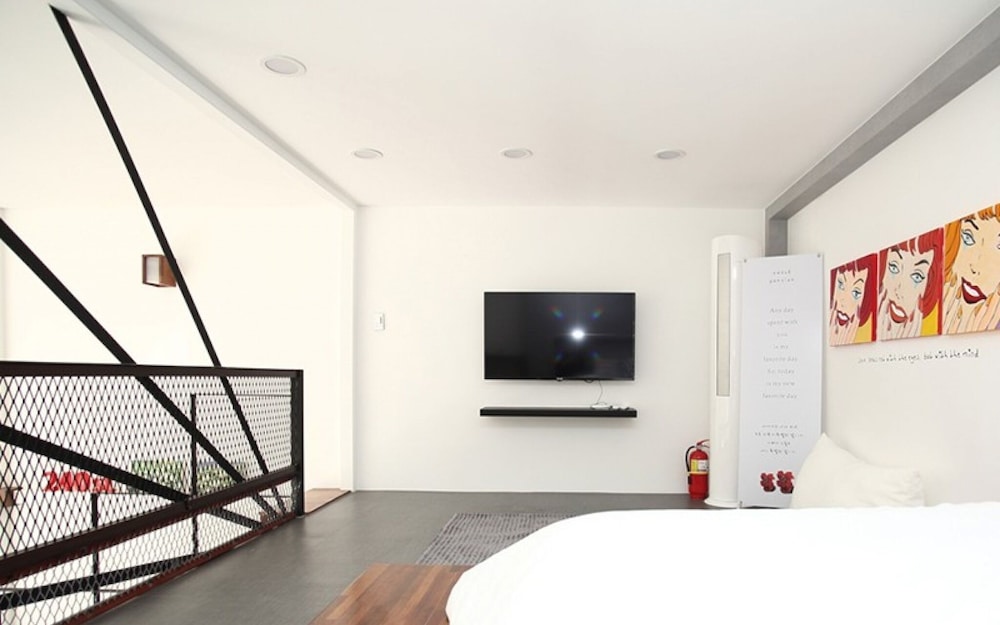 Gapyeong 240st Pool Villa view 5