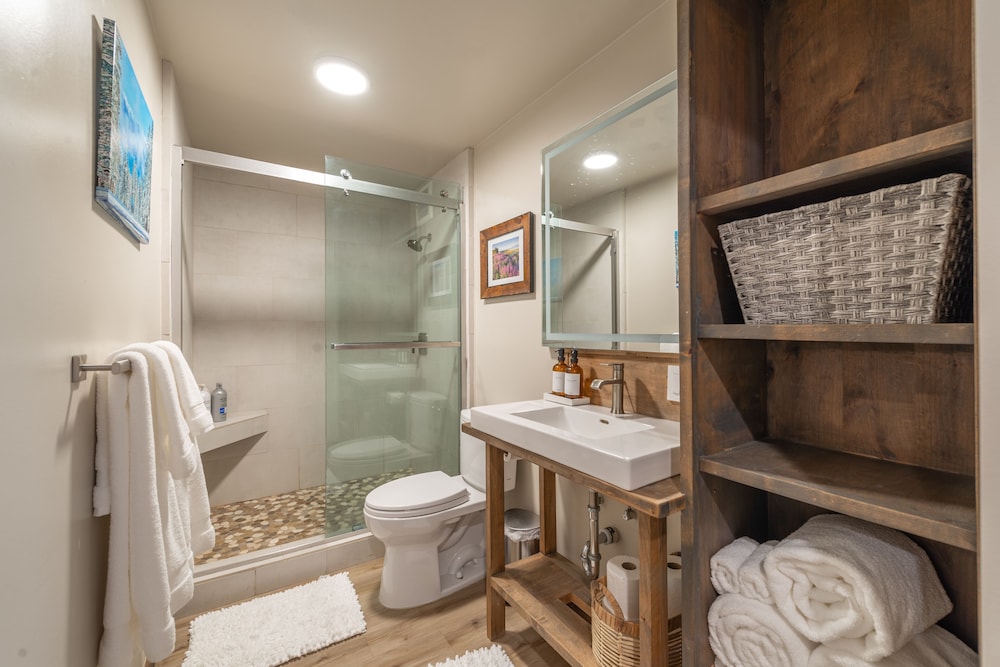 Lake Tahoe Vacations - VIP Ski-In Ski-Out Northstar Ski Trails by Sierra Getaways - Property Image 32