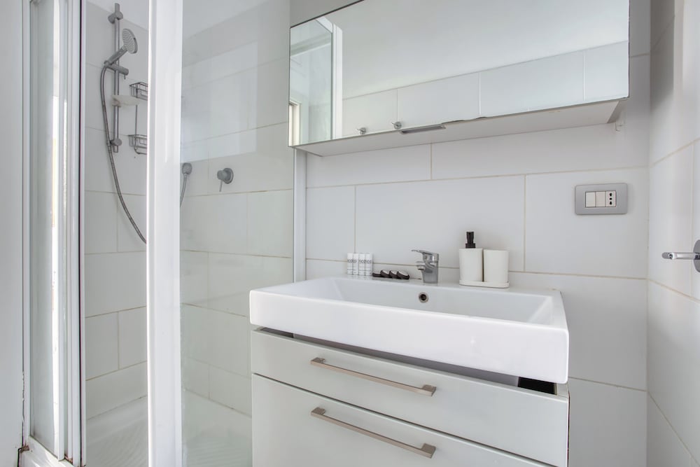 Bright 3BR flat near Park