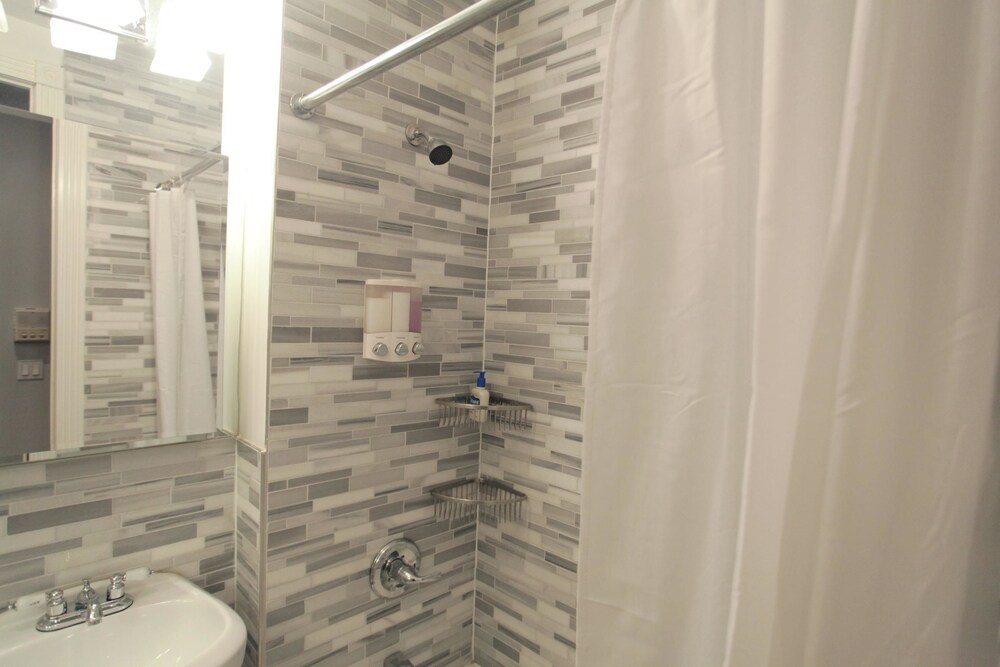 NY063 1 Bedroom Apartment By Senstay